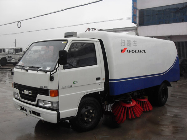 Isuzu Sweeper Truck
